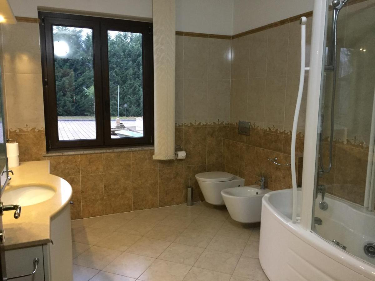 Villa Althea Ronago Экстерьер фото