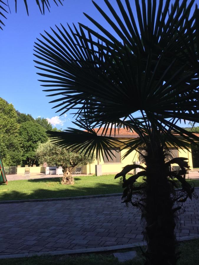 Villa Althea Ronago Экстерьер фото